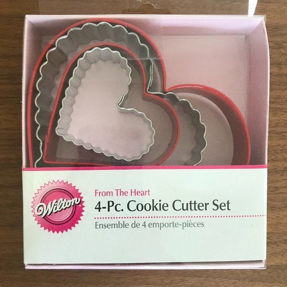 Wilton | NEW! 4 Piece Heart Cookie Cutter Set - Picture 1 of 2
